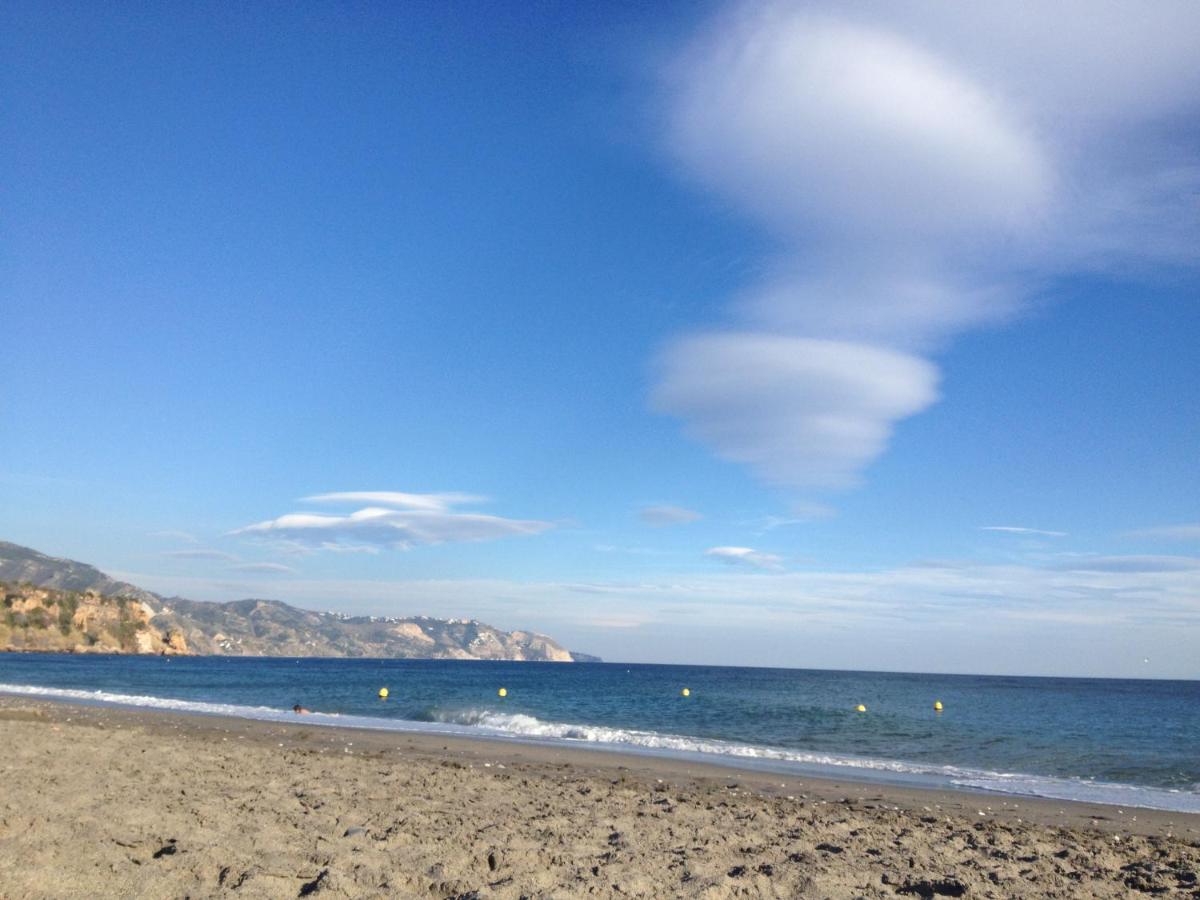 Апартаменты Capistrano Playa Relax & Enjoy Нерха Экстерьер фото